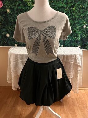 Women’s Black Pleated Bubble Skirt Outfit with Grey Bow Top XS